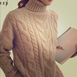 Thick luxurious cashmere sweater Saks Fifth Avenue